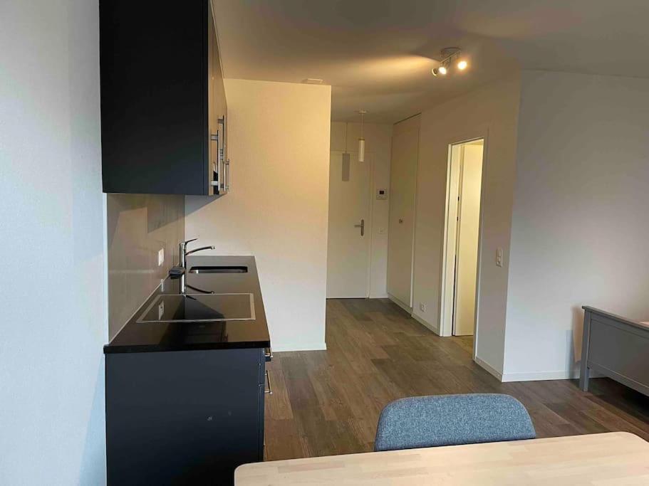 Proche Lausanne: Studio Bien Equipe Apartman Prilly Kültér fotó
