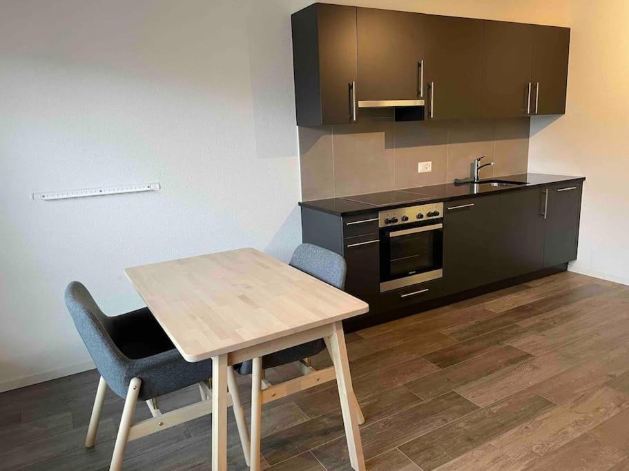 Proche Lausanne: Studio Bien Equipe Apartman Prilly Kültér fotó